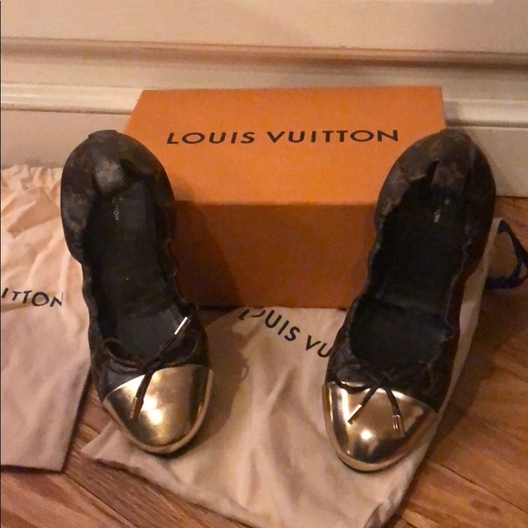 Louis Vuitton monogram toe flats - Picture 1 of 2
